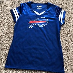 Women’s fitted sports tee